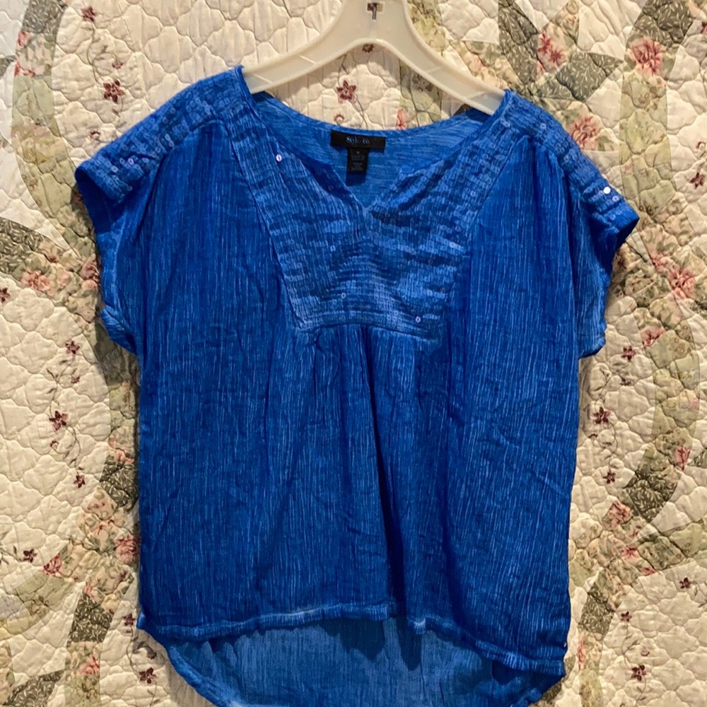 Striking TV blue hi low tunic.